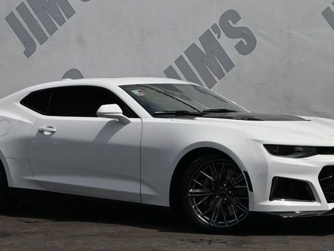 Used 2023 Chevrolet Camaro ZL1 image 3