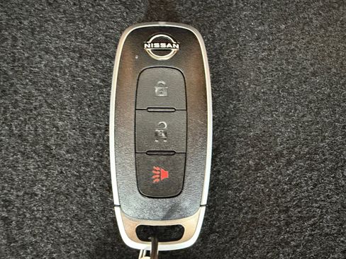 Used 2025 Nissan Kicks SR image 28