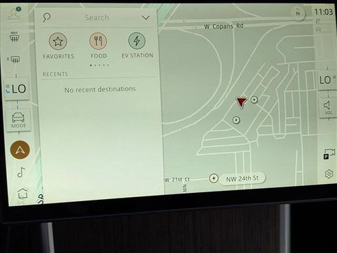 New 2026 Land Rover Range Rover SE image 13