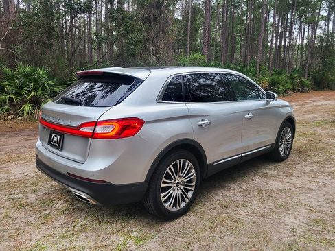 Used 2017 Lincoln MKX Reserve image 4