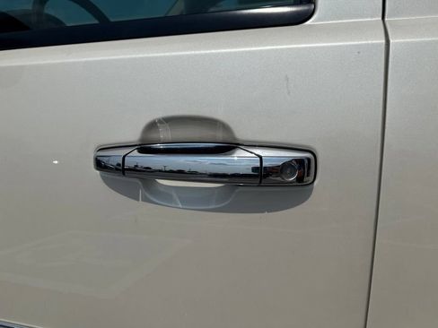 Used 2013 GMC Yukon Denali AWD/4WD image 12