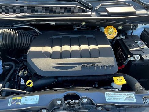Used 2020 Dodge Grand Caravan SE FWD image 24