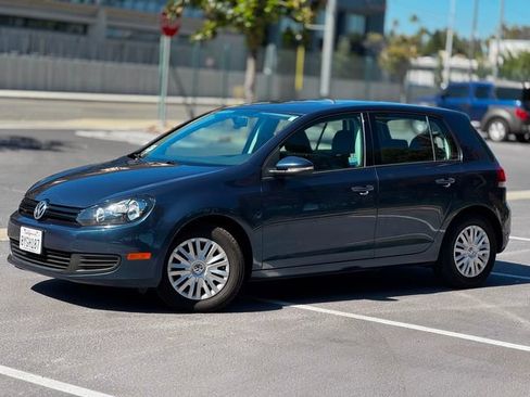 Used 2013 Volkswagen Golf 4-Door FWD image 13