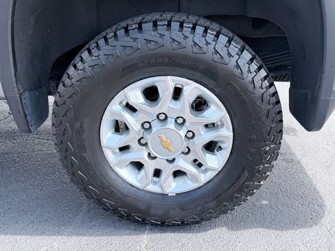 Used 2024 Chevrolet Silverado 2500 LTZ w/ LTZ Plus Package AWD/4WD image 38