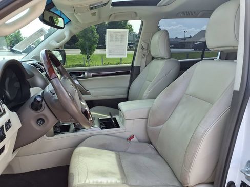 Used 2018 Lexus GX 460 Premium w/ Premium Package AWD/4WD image 12