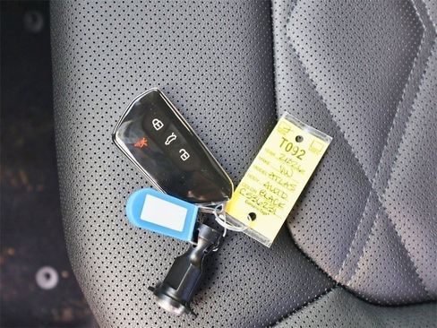 New 2026 Volkswagen Atlas SE image 26