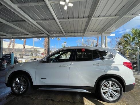 Used 2018 BMW X1 xDrive28i AWD/4WD image 7