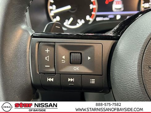 Used 2023 Nissan Rogue SL image 22