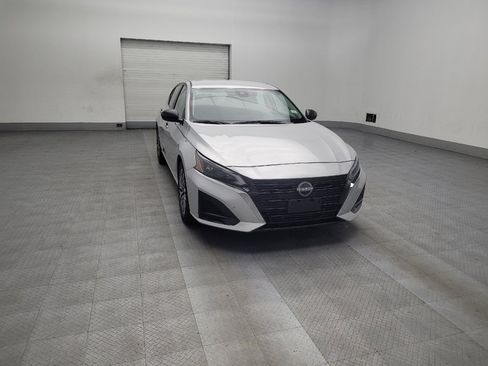 Used 2024 Nissan Altima 2.5 SV image 13