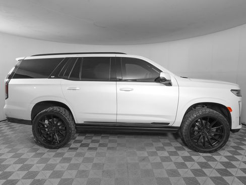 Used 2023 Cadillac Escalade Sport w/ LPO, ONYX Package AWD/4WD image 4