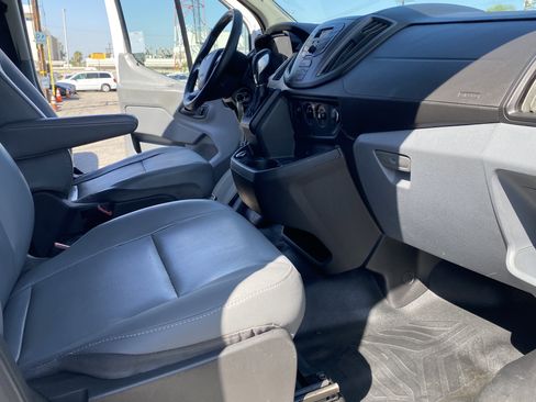 Used 2019 Ford Transit 250 148 Low Roof RWD image 17
