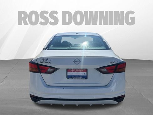 Used 2023 Nissan Altima 2.5 SV image 5