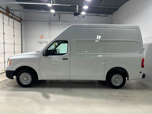 Used 2018 Nissan NV 2500 SV w/ Rear Door Glass Package image 16