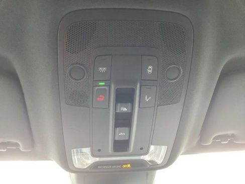 Used 2023 Audi Q3 2.0T Premium image 25