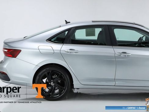 Used 2025 Volkswagen Jetta SE FWD image 48