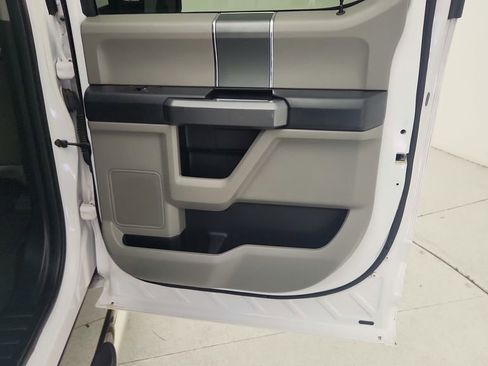 Used 2016 Ford F150 XLT w/ Equipment Group 302A Luxury RWD image 32