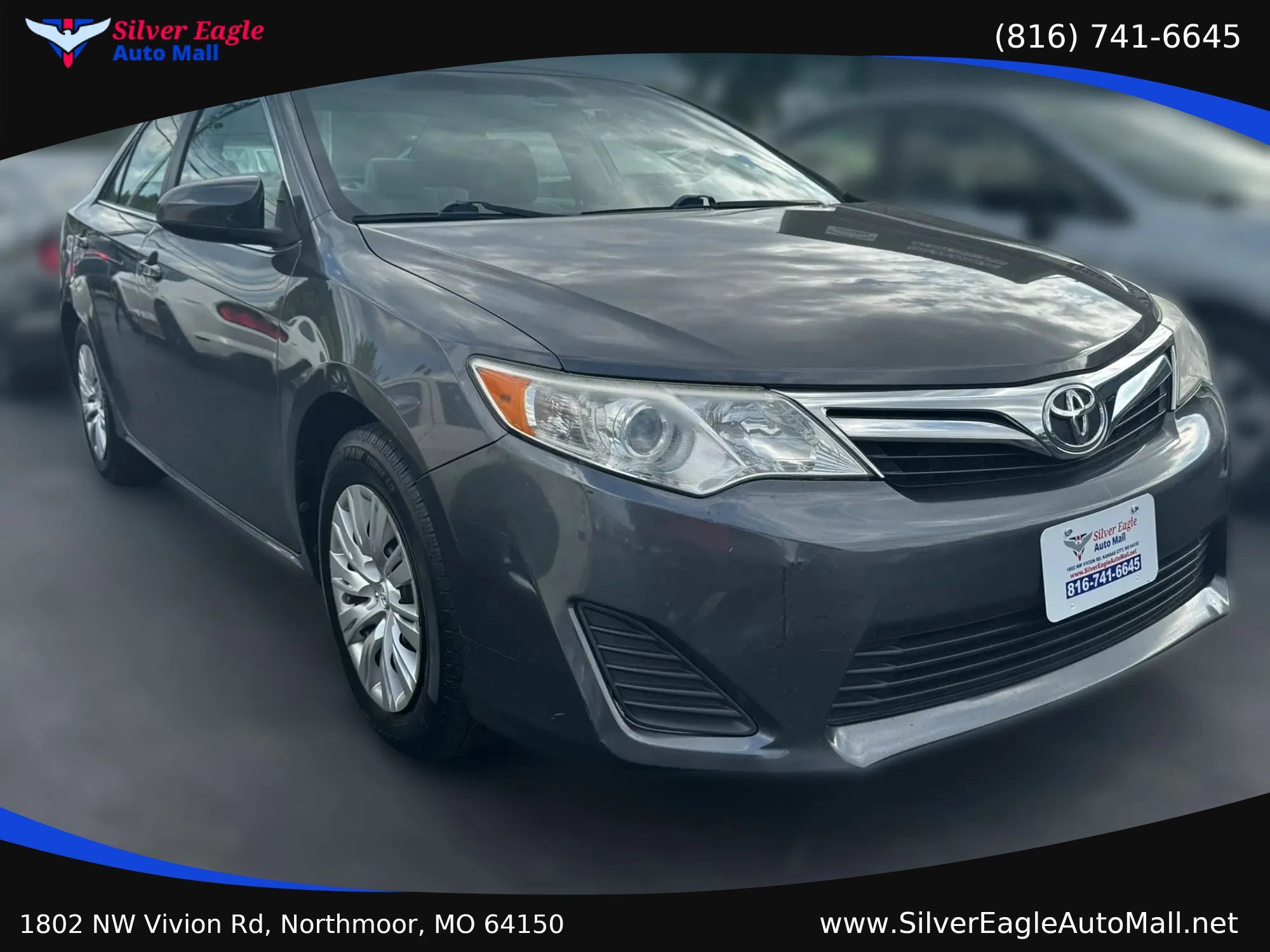 Used 2014 Toyota Camry LE FWD image 3