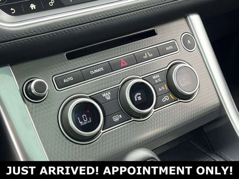 Used 2017 Land Rover Range Rover Sport HSE Dynamic image 25