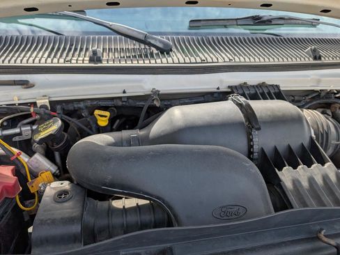 Used 2011 Ford E-350 and Econoline 350 XLT image 24