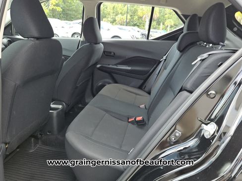Used 2025 Nissan Kicks Play S FWD image 4