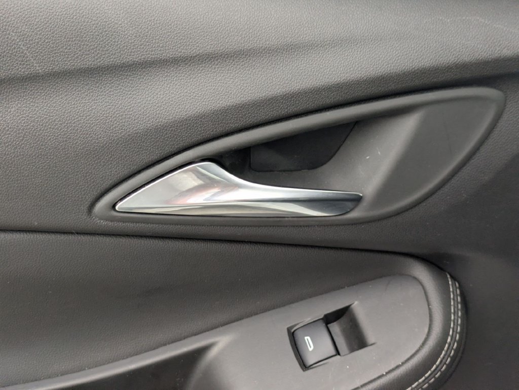Used 2023 Buick Encore GX Preferred FWD image 27