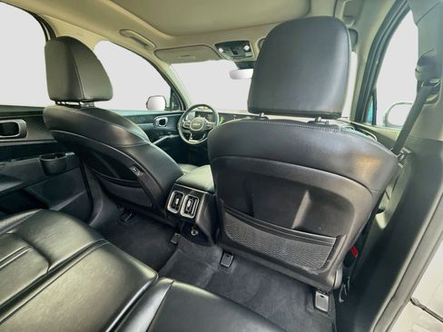 Used 2024 Kia Sorento S w/ Panoramic Sunroof Package FWD image 27