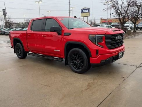 Certified 2022 GMC Sierra 1500 Elevation w/ LPO, Elevation Black Package image 2