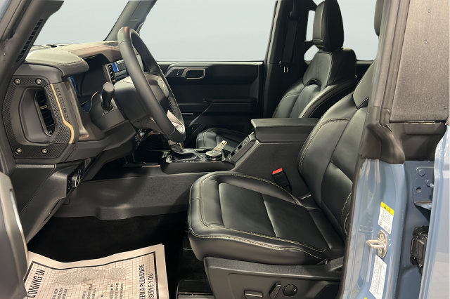 Used 2025 Ford Bronco Badlands AWD/4WD image 15