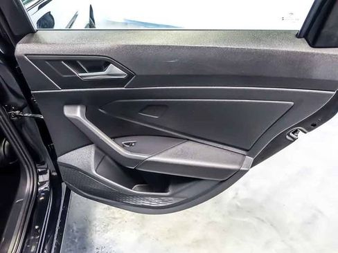 Used 2024 Volkswagen Jetta SE FWD image 28