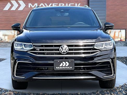 Used 2022 Volkswagen Tiguan SEL R-Line AWD/4WD image 2