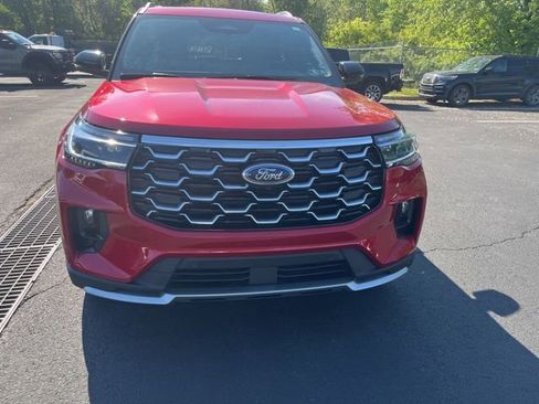 Certified 2025 Ford Explorer Platinum w/ Ultimate Package AWD/4WD image 2