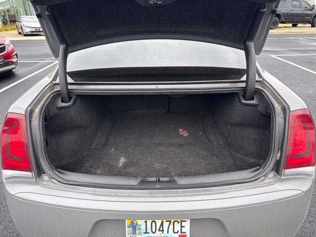 Used 2019 Chrysler 300 S RWD image 6
