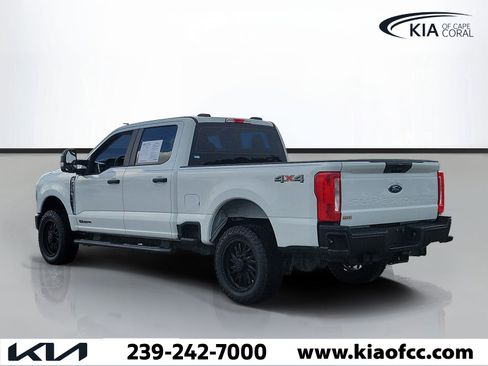 Used 2025 Ford F250 XL AWD/4WD image 4