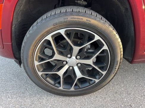 Used 2025 Jeep Grand Cherokee Summit w/ Luxury Tech Group V image 10