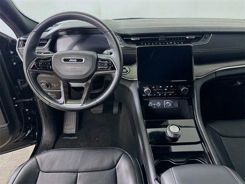 Used 2022 Jeep Grand Cherokee Overland image 17