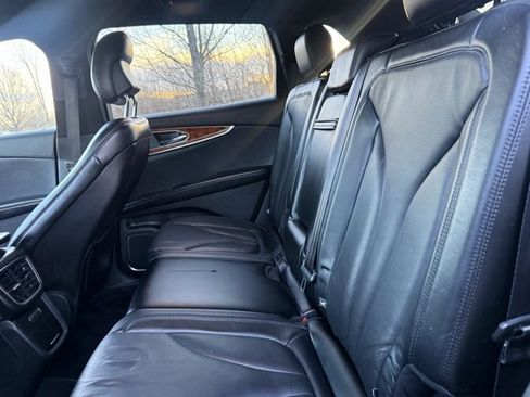 Used 2016 Lincoln MKX Reserve w/ Climate Package image 14