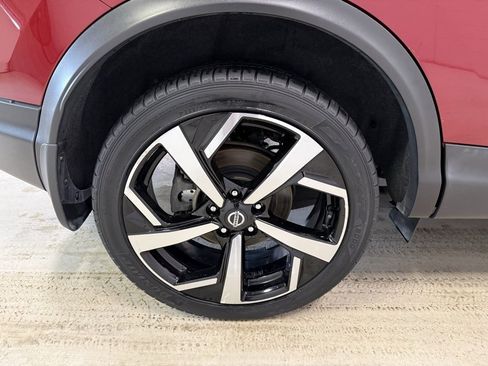 Used 2022 Nissan Rogue Sport SL image 12