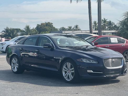 Used 2016 Jaguar XJ L Portfolio image 7
