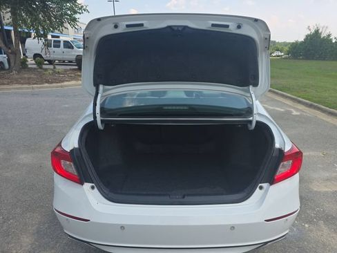 Used 2021 Honda Accord Touring image 13
