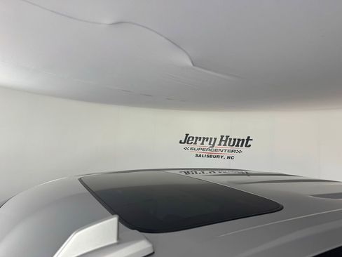 Used 2020 Chevrolet Silverado 2500 LTZ w/ LTZ Convenience Package image 6