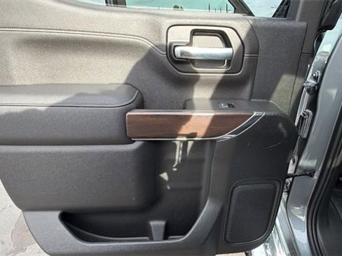 Used 2021 GMC Sierra 1500 SLT w/ Driver Alert Package I image 16