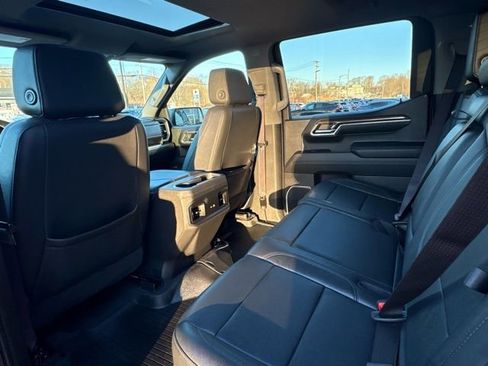 Used 2023 Chevrolet Silverado 1500 LT Trail Boss w/ LT Trail Boss Premium Package image 29