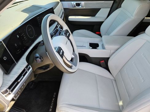 Used 2025 Hyundai Santa Fe Calligraphy image 9