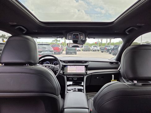 New 2026 Jeep Grand Cherokee L Limited AWD/4WD image 22