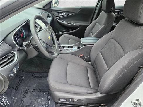 Used 2025 Chevrolet Malibu LT image 15