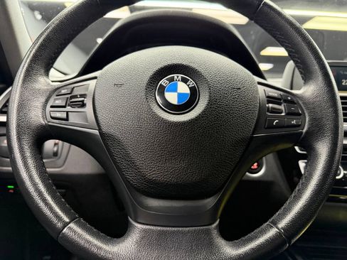 Used 2018 BMW 320i Sedan RWD image 22