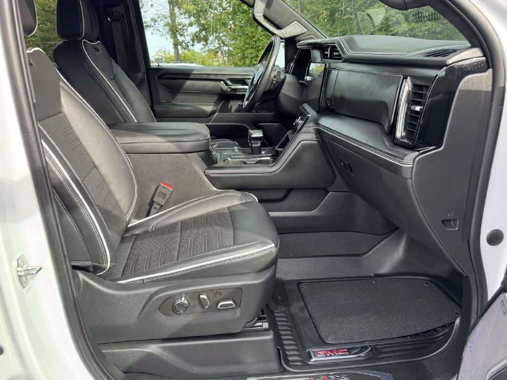 Used 2023 GMC Sierra 1500 AT4X AWD/4WD image 15