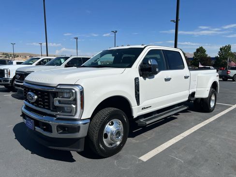 Used 2025 Ford F350 Lariat AWD/4WD image 1