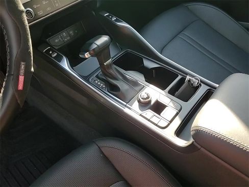 Certified 2025 Kia Sorento S image 18