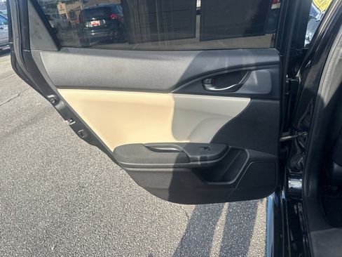 Used 2017 Honda Civic Sport image 21